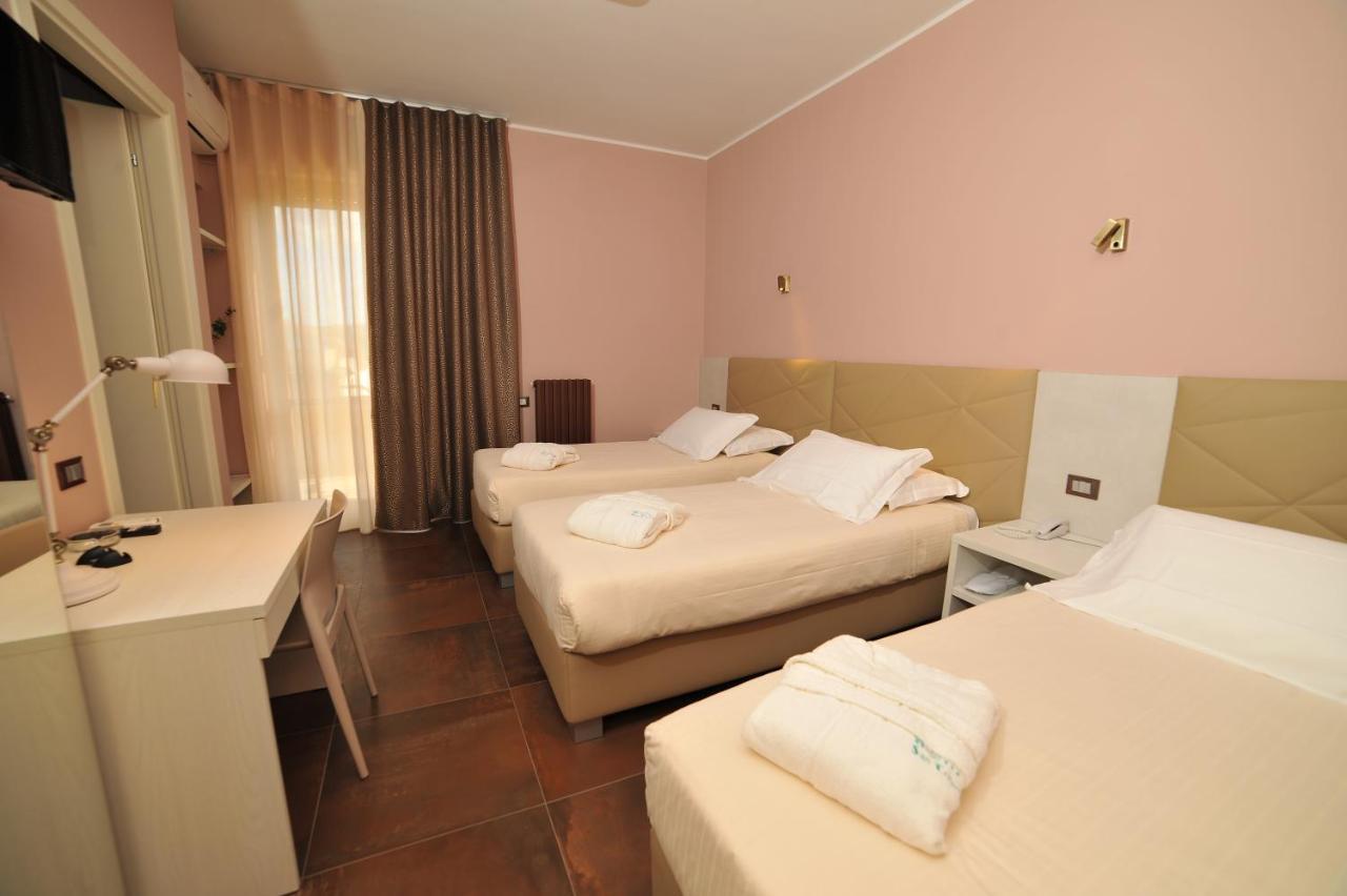 Hotel San Crispino Morrovalle Exterior photo
