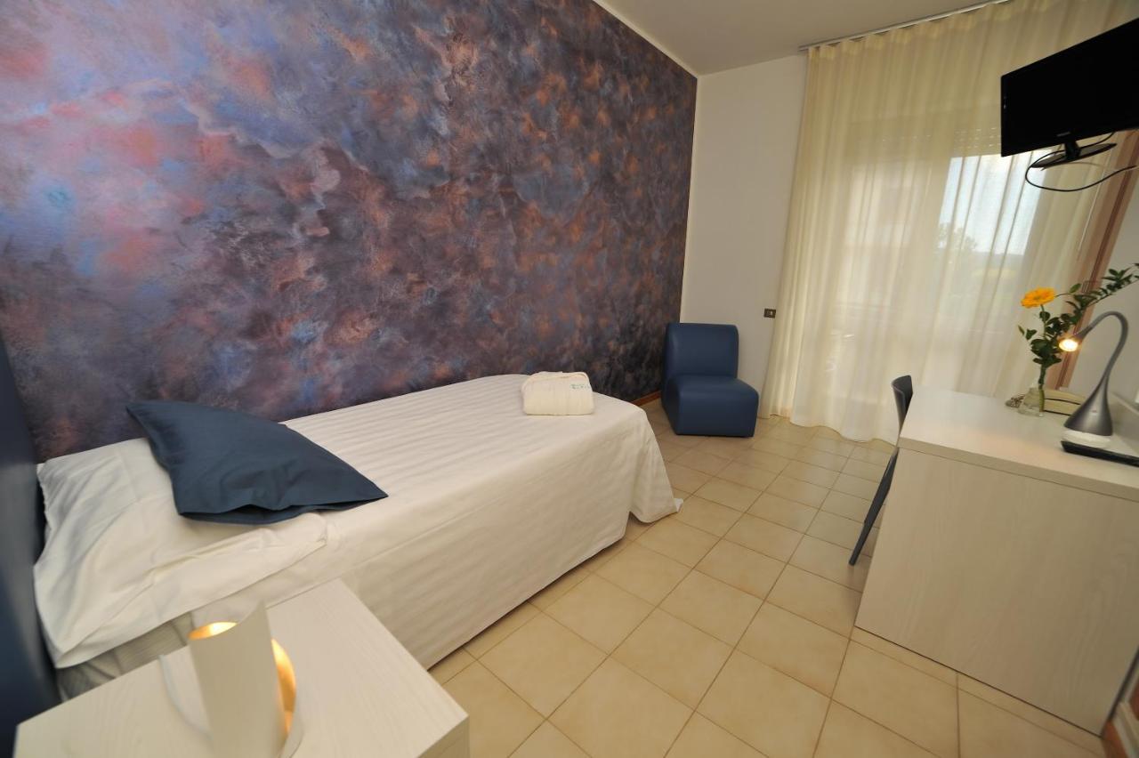 Hotel San Crispino Morrovalle Exterior photo