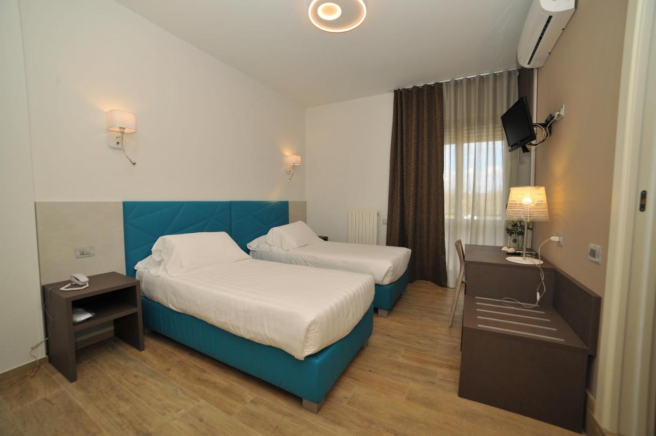 Hotel San Crispino Morrovalle Exterior photo