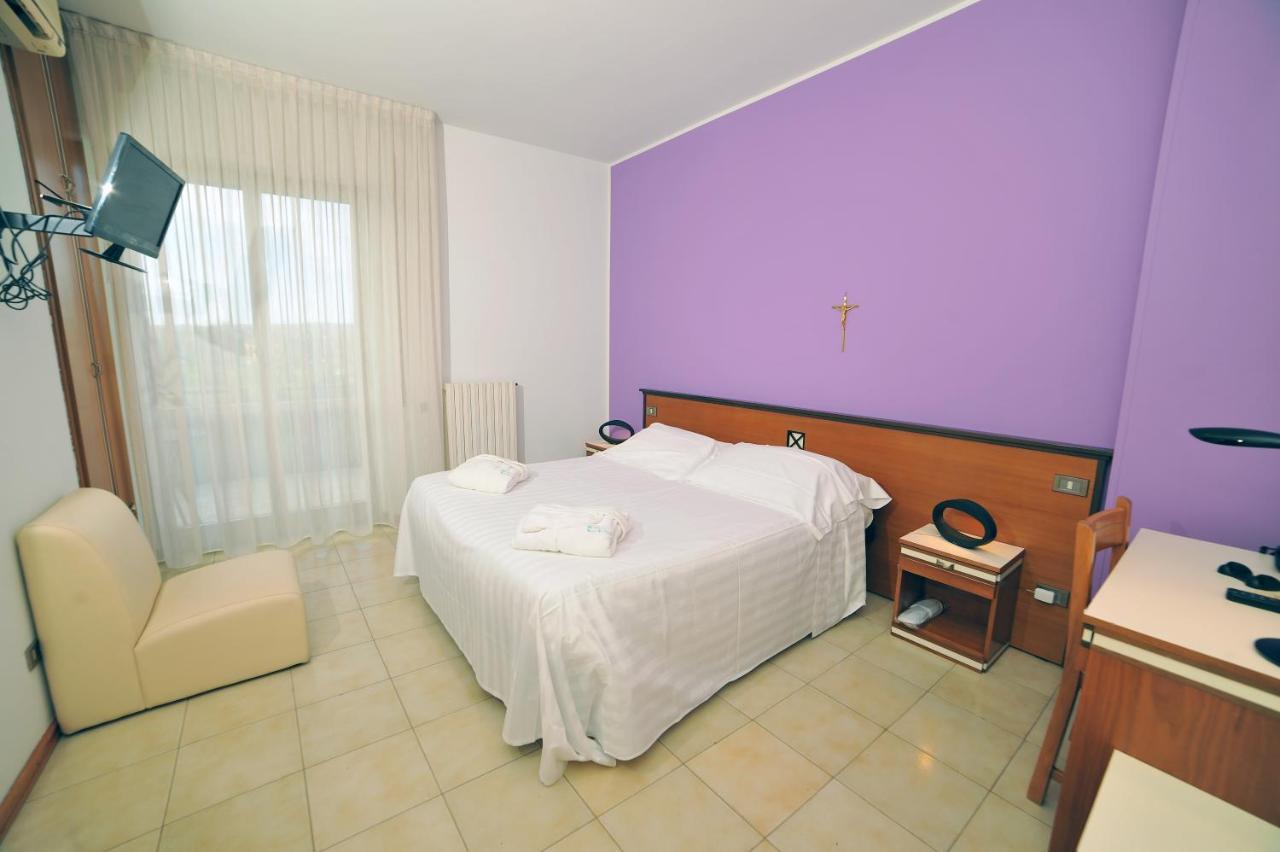 Hotel San Crispino Morrovalle Exterior photo